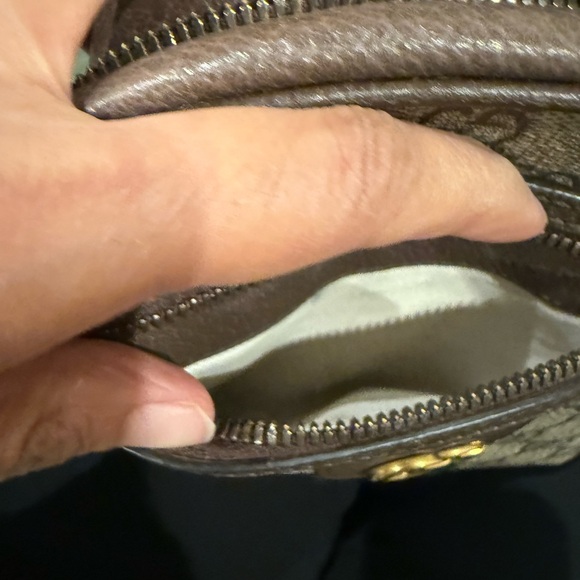 Gucci! Preloved GG supreme ophidia mini messenger!!comes with a box - Picture 6 of 16